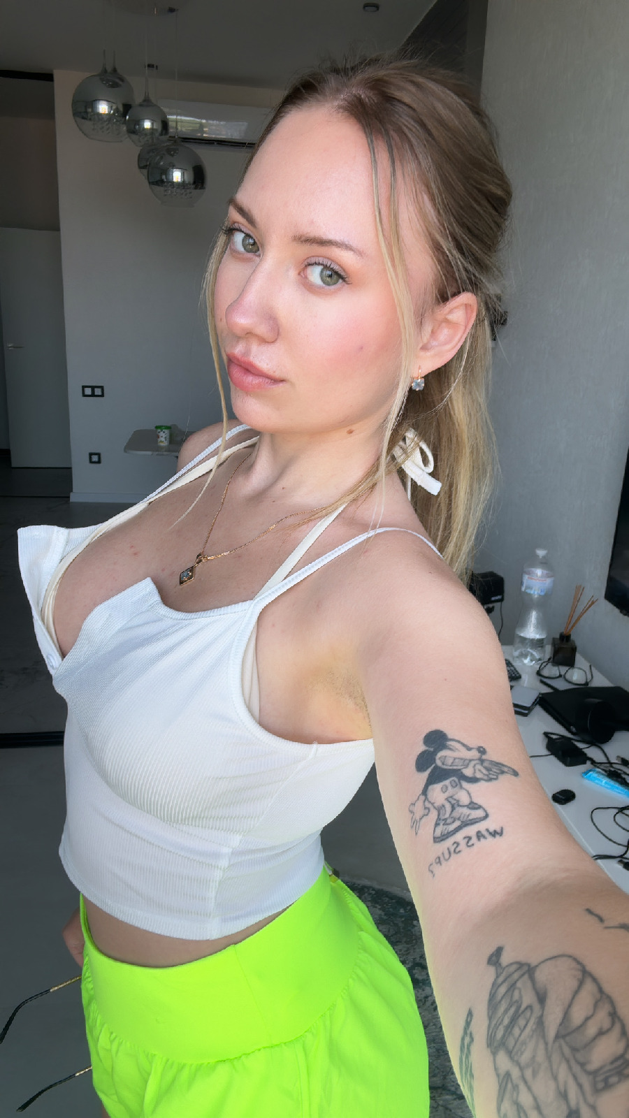 KateV in her underwear in Da Nang