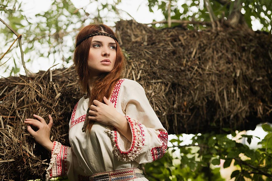 Women in Slavic costumes in Da Nang