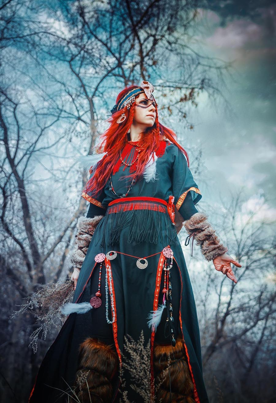 Girls in Slavic costumes underwear in Da Nang