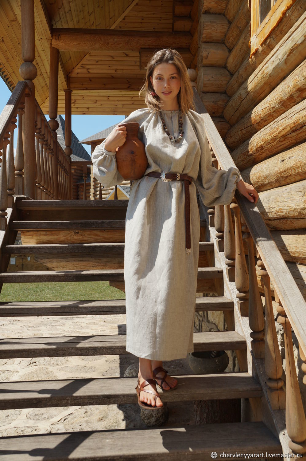 Girls in Slavic costumes in Da Nang